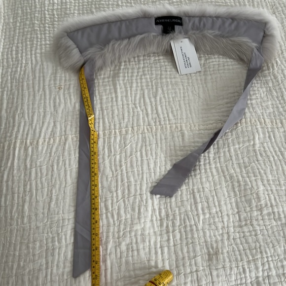 NWT GIFT ready Adrienne Landau fur collar. Dress up your coats or sweaters! - Picture 9 of 11